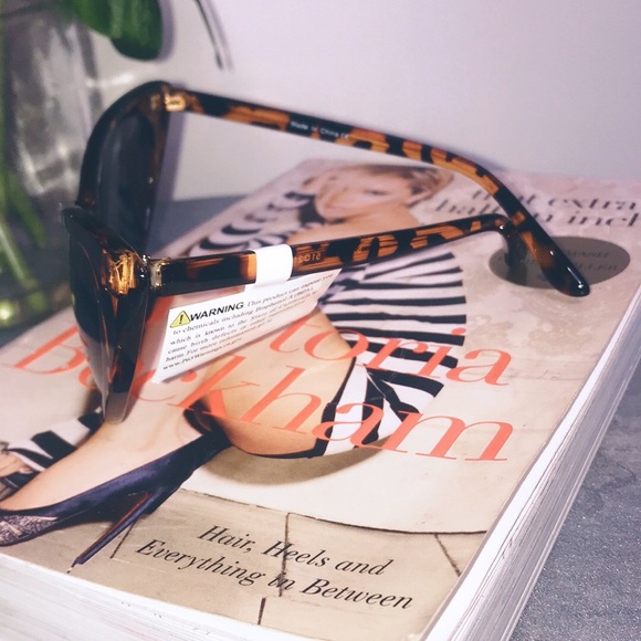 FINAL SALE❗️LAST 1❗️ ‘Lena Luxe’ leopard sunnies - Picture 9 of 9